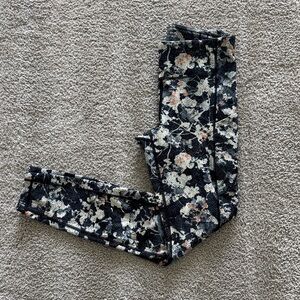 lululemon athletica Floral Patterned Leggings - Black and White